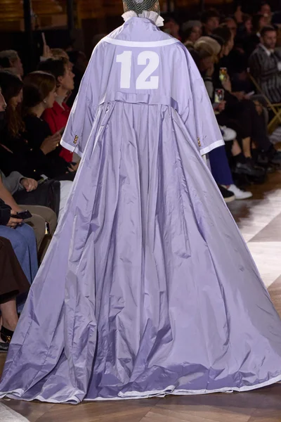 Look 70
